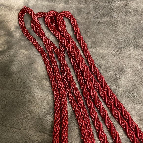 Set of 2 Versailles Curtain Tiebacks 24”/gland Red - Picture 3 of 5